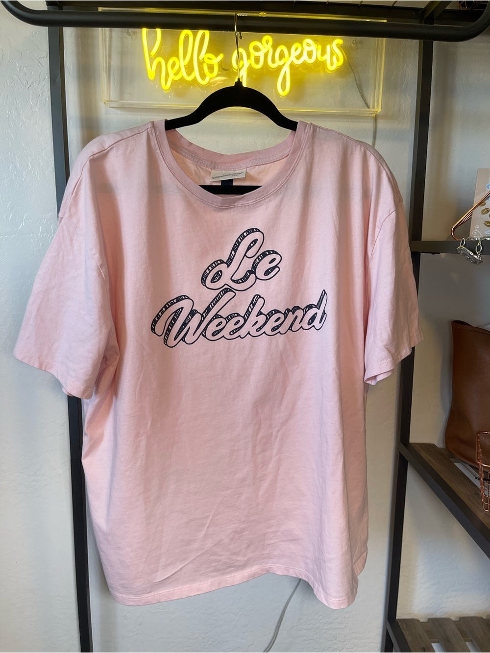 Universal Thread Pink Tee with Navy Script - Picture 3 of 5